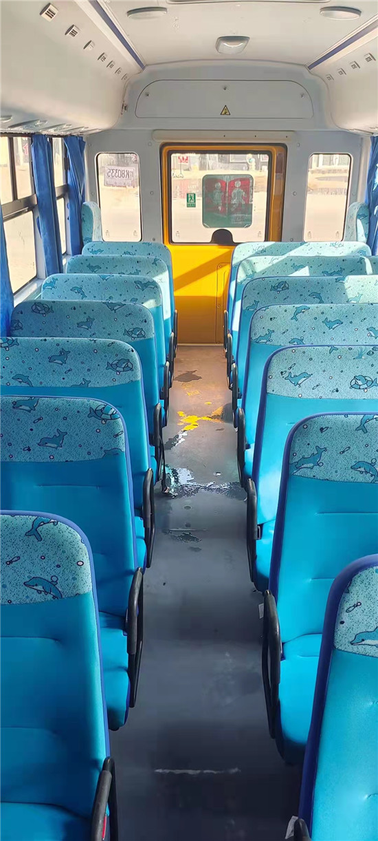 二手宇通中小學(xué)生校車(chē)